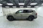 2025 Volkswagen Atlas 2.0T Peak Edition Oshkosh WI