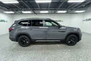 2025 Volkswagen Atlas 2.0T Peak Edition Oshkosh WI