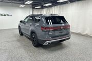 2025 Volkswagen Atlas 2.0T Peak Edition Oshkosh WI
