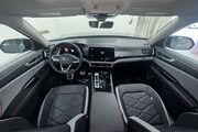 2025 Volkswagen Atlas 2.0T Peak Edition Oshkosh WI