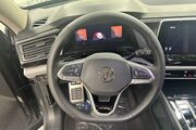 2025 Volkswagen Atlas 2.0T Peak Edition Oshkosh WI