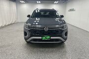 2025 Volkswagen Atlas 2.0T Peak Edition Oshkosh WI