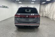 2025 Volkswagen Atlas 2.0T Peak Edition Oshkosh WI