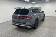 2025 Volkswagen Atlas 2.0T Peak Edition Oshkosh WI