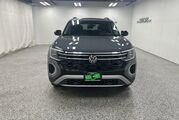 2025 Volkswagen Atlas 2.0T Peak Edition Oshkosh WI