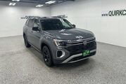 2025 Volkswagen Atlas 2.0T Peak Edition Oshkosh WI