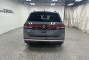 2025 Volkswagen Atlas 2.0T Peak Edition Oshkosh WI