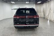 2025 Volkswagen Atlas 2.0T Peak Edition Oshkosh WI