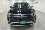 2025 Volkswagen Atlas 2.0T Peak Edition Oshkosh WI