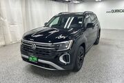2025 Volkswagen Atlas 2.0T Peak Edition Oshkosh WI