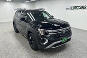 2025 Volkswagen Atlas 2.0T Peak Edition Oshkosh WI