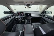 2025 Volkswagen Atlas 2.0T Peak Edition Oshkosh WI
