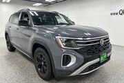 2025 Volkswagen Atlas 2.0T Peak Edition Oshkosh WI