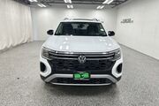 2025 Volkswagen Atlas 2.0T Peak Edition Oshkosh WI
