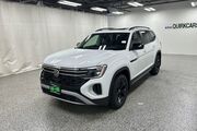 2025 Volkswagen Atlas 2.0T Peak Edition Oshkosh WI