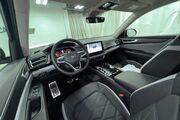 2025 Volkswagen Atlas 2.0T Peak Edition Oshkosh WI