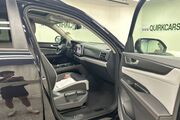 2025 Volkswagen Atlas 2.0T Peak Edition Oshkosh WI