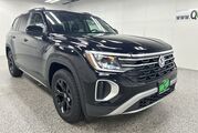 2025 Volkswagen Atlas 2.0T Peak Edition Oshkosh WI