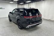 2025 Volkswagen Atlas 2.0T Peak Edition Oshkosh WI