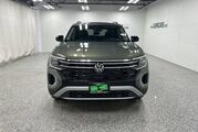 2025 Volkswagen Atlas 2.0T Peak Edition Oshkosh WI