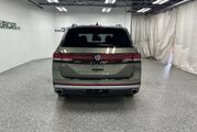2025 Volkswagen Atlas 2.0T Peak Edition Oshkosh WI