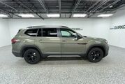 2025 Volkswagen Atlas 2.0T Peak Edition Oshkosh WI