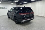 2025 Volkswagen Atlas 2.0T Peak Edition Oshkosh WI