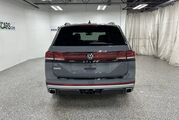 2025 Volkswagen Atlas 2.0T Peak Edition Oshkosh WI