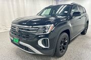 2025 Volkswagen Atlas 2.0T Peak Edition Oshkosh WI
