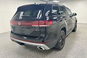 2025 Volkswagen Atlas 2.0T Peak Edition Oshkosh WI