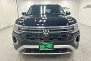 2025 Volkswagen Atlas 2.0T Peak Edition Oshkosh WI