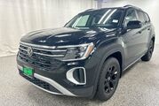 2025 Volkswagen Atlas 2.0T Peak Edition Oshkosh WI