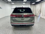 2025 Volkswagen Atlas 2.0T Peak Edition Oshkosh WI