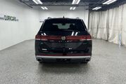 2025 Volkswagen Atlas 2.0T Peak Edition Oshkosh WI