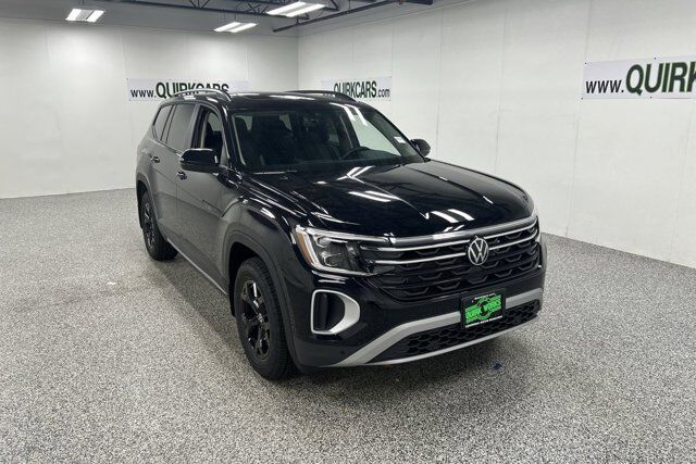 2025 Volkswagen Atlas 2.0T Peak Edition Oshkosh WI