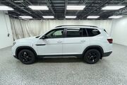 2025 Volkswagen Atlas 2.0T Peak Edition Oshkosh WI