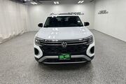 2025 Volkswagen Atlas 2.0T Peak Edition Oshkosh WI
