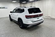 2025 Volkswagen Atlas 2.0T Peak Edition Oshkosh WI