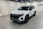 2025 Volkswagen Atlas 2.0T Peak Edition Oshkosh WI