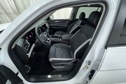 2025 Volkswagen Atlas 2.0T Peak Edition Oshkosh WI