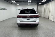 2025 Volkswagen Atlas 2.0T Peak Edition Oshkosh WI