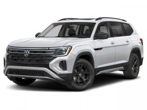 2025 Volkswagen Atlas 2.0T Peak Edition Oshkosh WI
