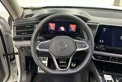 2025 Volkswagen Atlas 2.0T Peak Edition Oshkosh WI