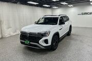 2025 Volkswagen Atlas 2.0T Peak Edition Oshkosh WI