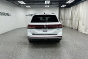 2025 Volkswagen Atlas 2.0T Peak Edition Oshkosh WI