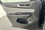 2025 Volkswagen Atlas 2.0T Peak Edition Oshkosh WI