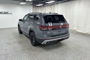 2025 Volkswagen Atlas 2.0T Peak Edition Oshkosh WI