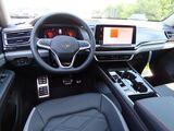 2025 Volkswagen Atlas 2.0T Peak Edition Oshkosh WI