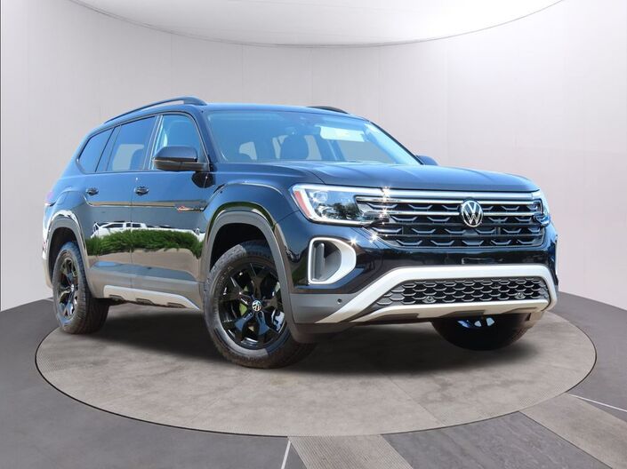 2025 Volkswagen Atlas 2.0T Peak Edition Oshkosh WI