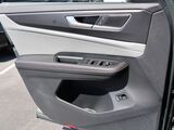 2025 Volkswagen Atlas 2.0T Peak Edition SE Oshkosh WI